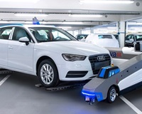 Audi-fabriek laat auto's door robots vervoeren