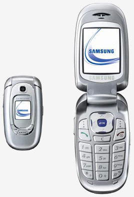 Familielid bonen liefdadigheid Drie nieuwe mobiele telefoons Samsung: E360, E770 en D800/820 |  Gadgetzone.nl
